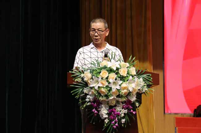 為夢想而戰(zhàn)——潛江德風高級中學復讀（圓夢）班開班儀式